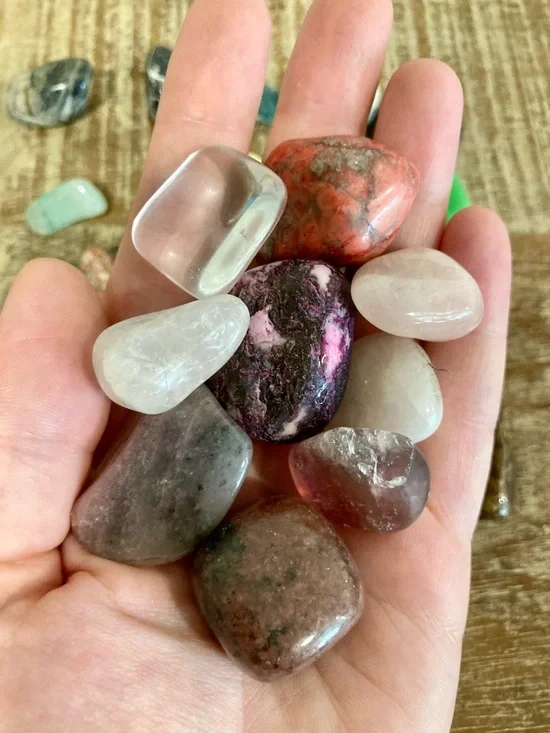 Lot of 24 Pieces Polished Rocks - Instant Rock Collection - Picture 11 of 14